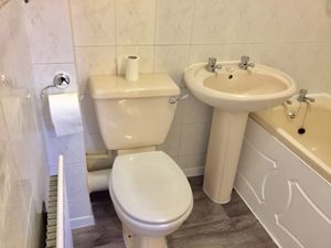 BATHROOM- click for photo gallery